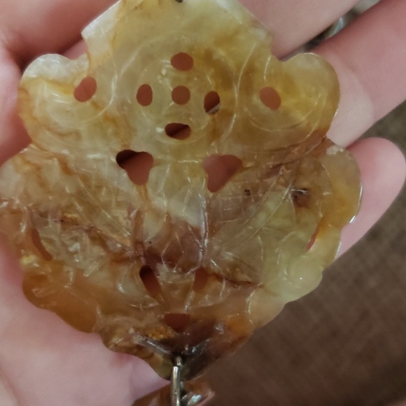 Hand made elegant necklace - Picture 2 of 4